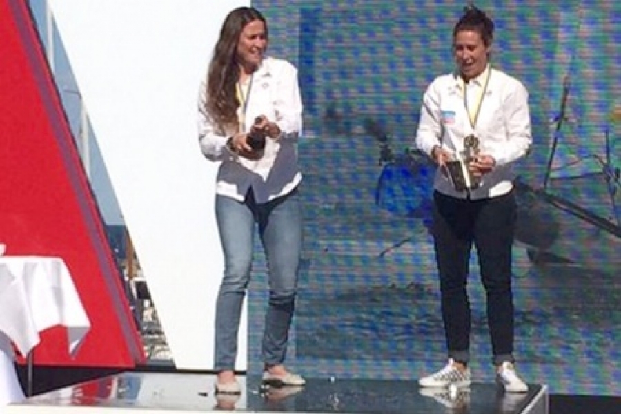 Támara Echegoyen y Berta Betanzos conquistan el oro en Kiel, en la categoría FX de vela